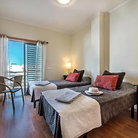 Flora Apartment *